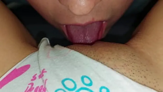 Feasting on My Roommate′s Pussy🌮️🔥