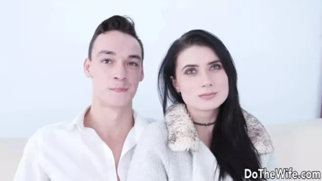 Big Dude Tucks Cuckold Wife Nicole Dark with a Wide Ass🍑 Opening