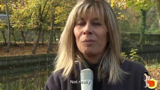 Slimy old lady Lisa enjoys a wild threeway and deepthroat