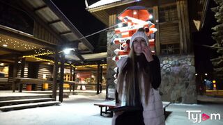 Finnish beauty Kinuski Kakku enjoys deepthroating for booty action