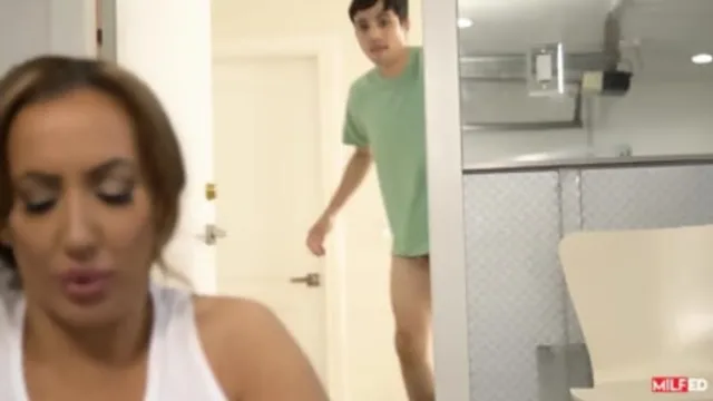 Hot Milf Ryan Keely Seduces Viewers in Most Watched Scene