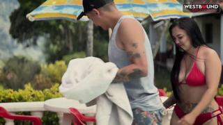 Blonde bombshell Sofia Ruiz gets down and dirty with her rough-riding relatives