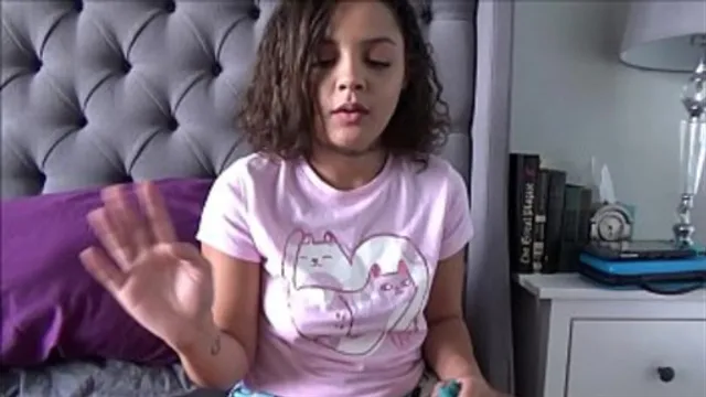 Dark-haired girlfriend rides boyfriend′s dick🌭 and comes hard