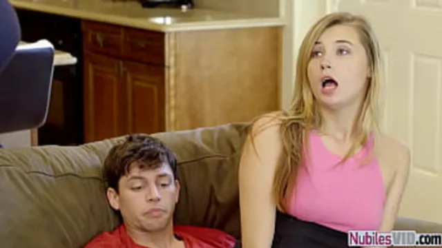 Older &mdash;  bigger-boobed milf gives nasty oral😜 sex lesson to eager cum-thirsty young boys