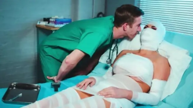 Filthy Foursome Fucks the Hell Outta My Plastic Wench′s Wet Pussy✌